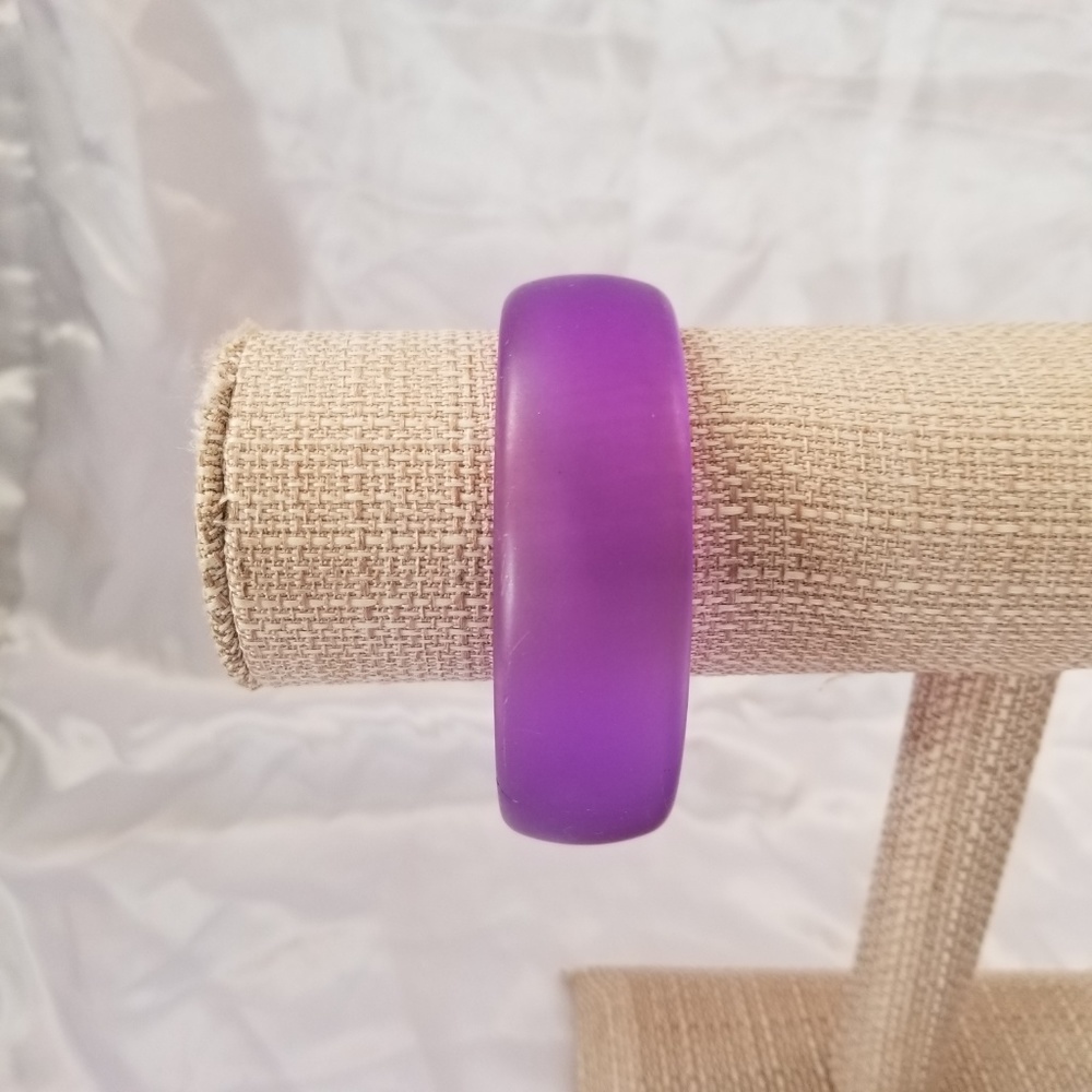 Vintage Purple Frosted Lucite Bangle